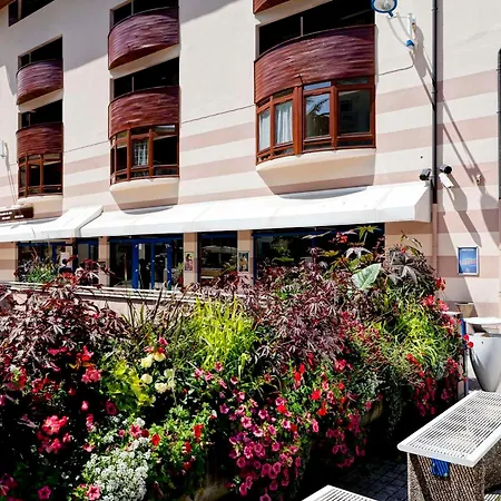 4 Pers, Centre Brides-les-bains, Wi-fi Et Parking - Fr-1-512-150 Apartment